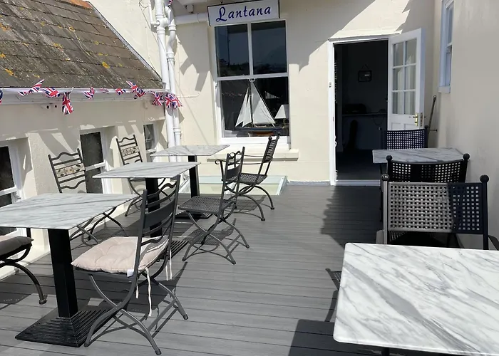 Lantana Guest House